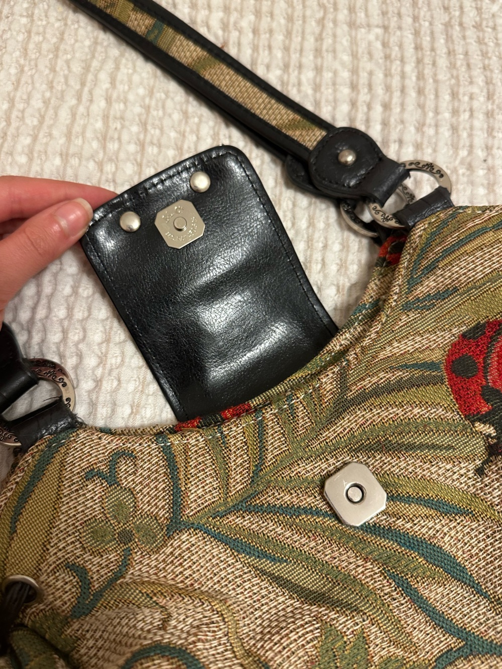 Vintage Ladybug Embroidered Canvas Shoulder Bag Silver Hardware - Picture 4 of 14